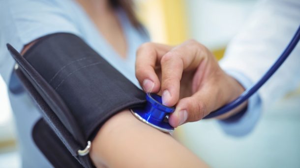 6 formas naturales de reducir la presión arterial