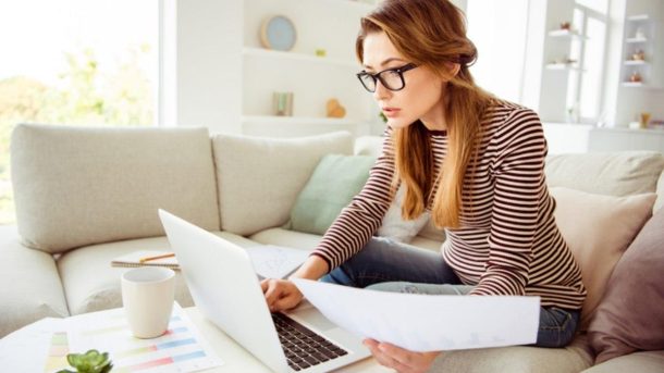 Cómo funciona un programa de licenciatura en línea